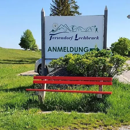 Feriendorf Hochbergle Haus 32 * Lechbruck